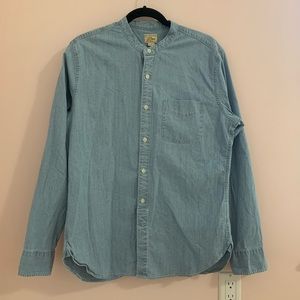 J. Crew Denim Long Sleeve Button-Up Shirt (Men’s Medium)